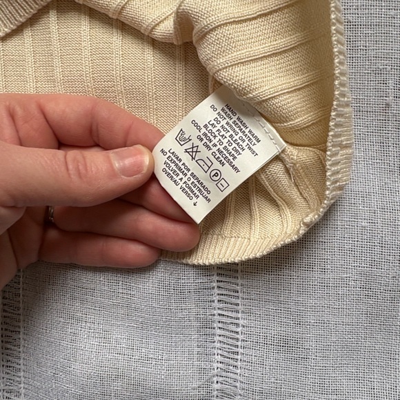 Liz Claiborne Silk Ivory Ribbed Turtleneck Sweater - Picture 9 of 13